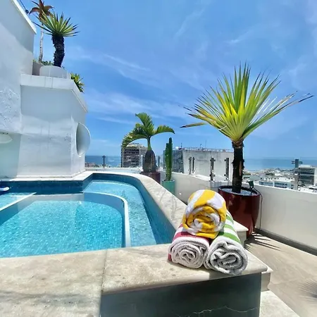 Cobertura Duplex Com Piscina Para Alugar Em Copacabana Com 3 Suites